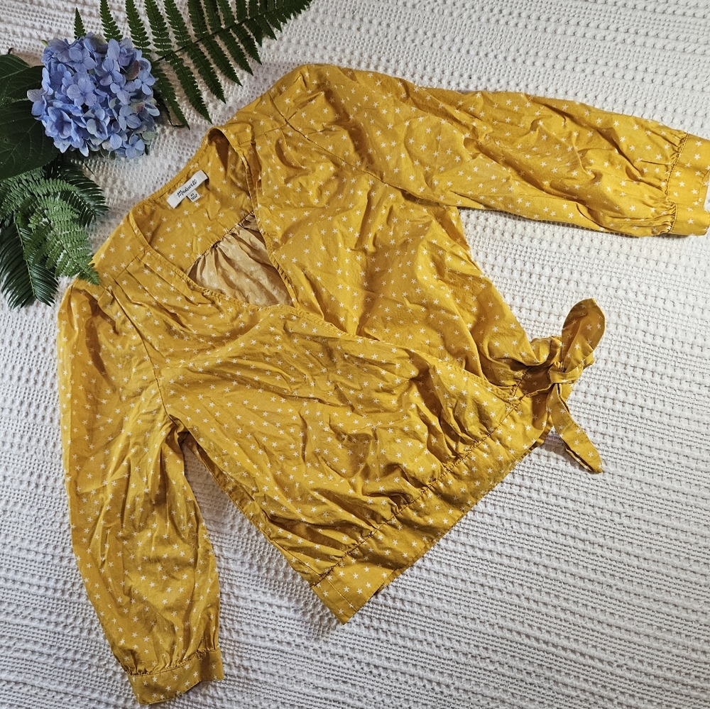 Madewell Size xs Mustard yellow star print top with side tie